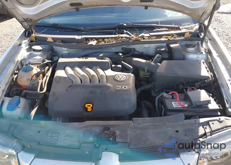 2004 Volkswagen Jetta Gls 2.0L from USA, damaged, VIN WVWSL61J64W138588